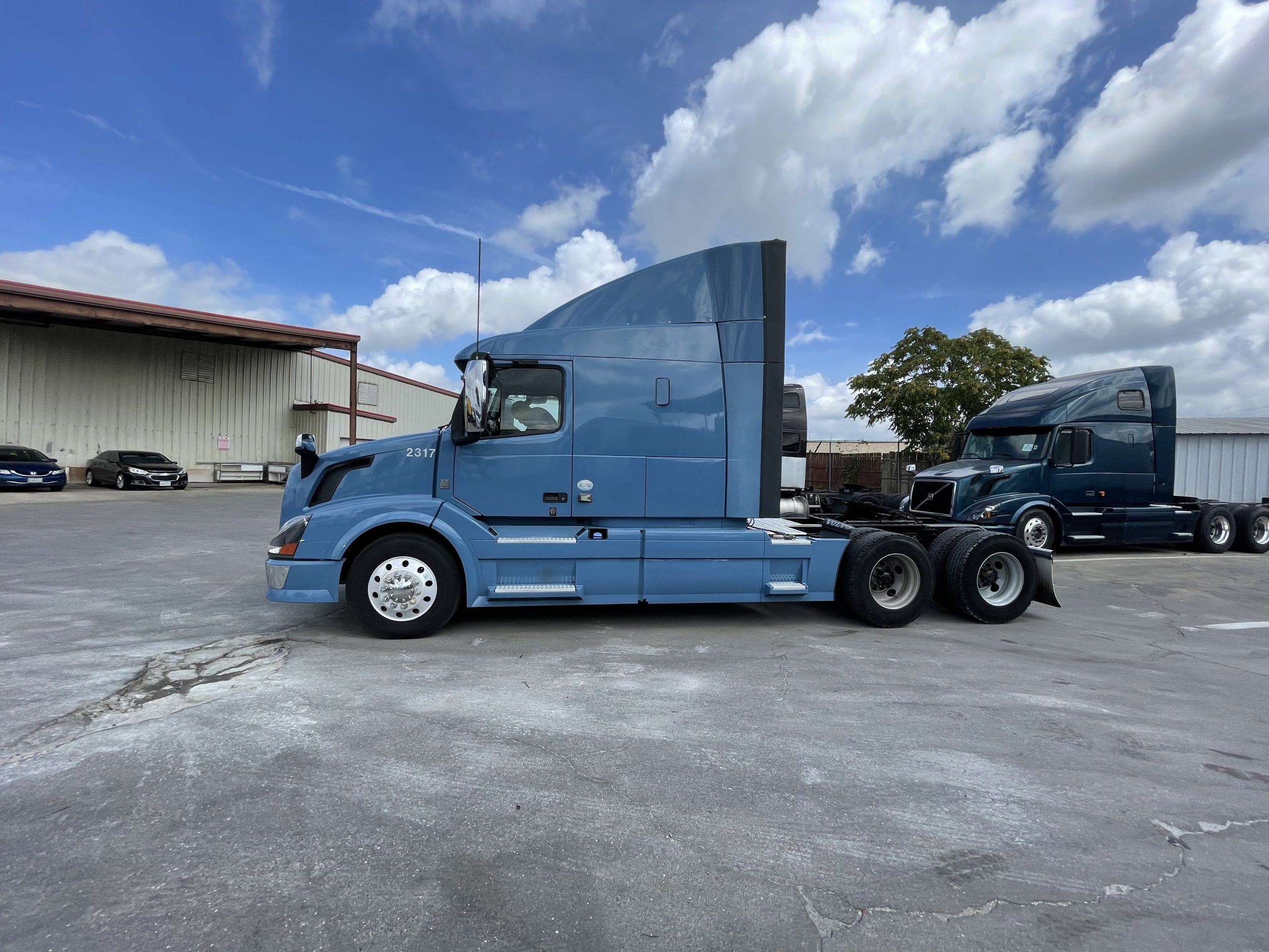 Drive Your Business Forward: The Advantages of Non-CDL Box Trucks for Small Business Owners